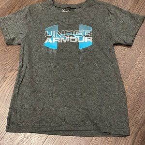 10/10 sz 6 Under Armour youth Tshirt